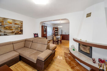 +420 721 415 122|Lucie Krechterová|lucie.krechterova@remax.cz - Prodej domu 140 m², Karviná