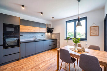 Kuchyně (vizualizace). - Prodej domu 135 m², Pištín