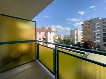 Pronájem bytu 1+kk v osobním vlastnictví 32 m², Praha 10 - Horní Měcholupy