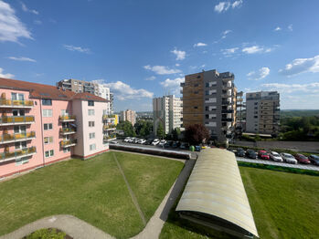 Pronájem bytu 1+kk v osobním vlastnictví 32 m², Praha 10 - Horní Měcholupy