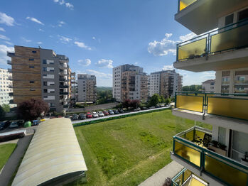 Pronájem bytu 1+kk v osobním vlastnictví 32 m², Praha 10 - Horní Měcholupy