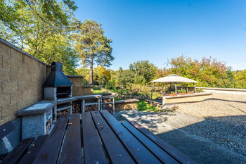 Prodej domu 280 m², Družec