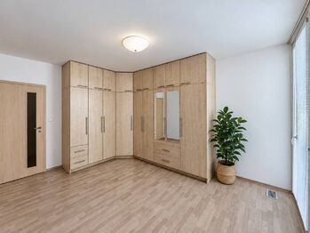 Pronájem domu 183 m², Litvínovice