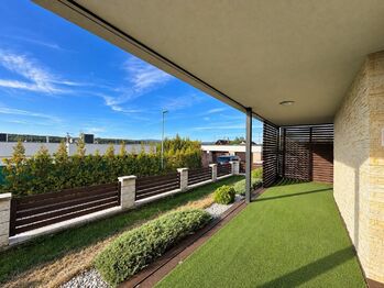 Pronájem domu 183 m², Litvínovice
