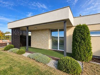 Pronájem domu 183 m², Litvínovice