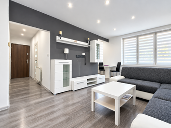 Pronájem bytu 2+1 v družstevním vlastnictví 52 m², Krupka