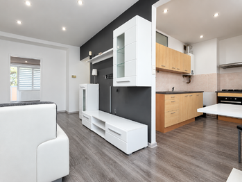Pronájem bytu 2+1 v družstevním vlastnictví 52 m², Krupka