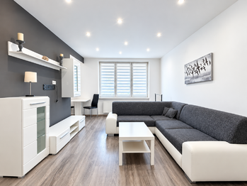 Pronájem bytu 2+1 v družstevním vlastnictví 52 m², Krupka