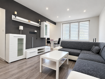 Pronájem bytu 2+1 v družstevním vlastnictví 52 m², Krupka