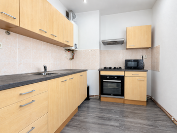 Pronájem bytu 2+1 v družstevním vlastnictví 52 m², Krupka