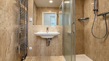 Pronájem domu 130 m², Černolice