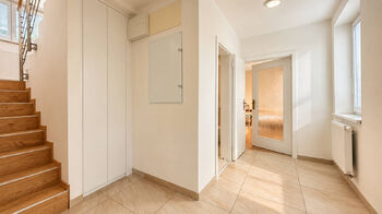 Pronájem domu 130 m², Černolice