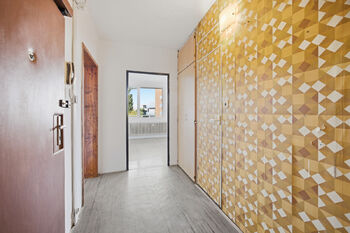 Předsíň - Prodej bytu 3+1 v osobním vlastnictví 68 m², Praha 4 - Krč