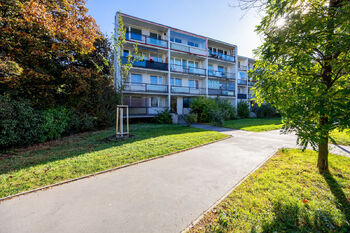 Pohled na budovu - Prodej bytu 3+1 v osobním vlastnictví 68 m², Praha 4 - Krč