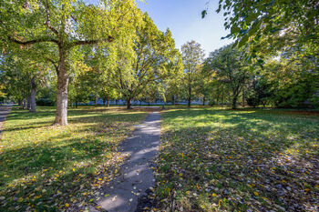 Okolí - Prodej bytu 3+1 v osobním vlastnictví 68 m², Praha 4 - Krč