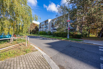 Pohled na budovu - Prodej bytu 3+1 v osobním vlastnictví 68 m², Praha 4 - Krč