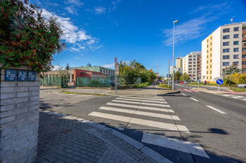 Okolí - Prodej bytu 3+1 v osobním vlastnictví 68 m², Praha 4 - Krč