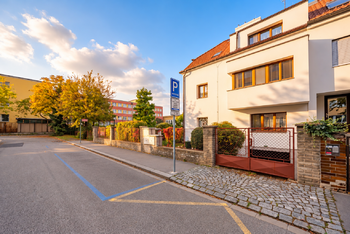 Prodej domu 220 m², Praha 6 - Břevnov