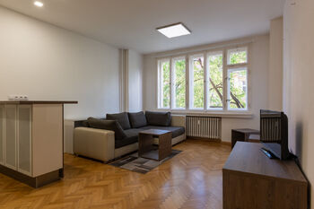 Pronájem bytu 2+kk v družstevním vlastnictví 58 m², Praha 8 - Karlín