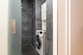 Pronájem bytu 2+kk v družstevním vlastnictví 58 m², Praha 8 - Karlín