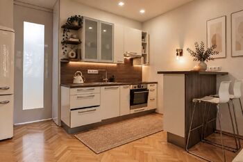 Pronájem bytu 2+kk v družstevním vlastnictví 58 m², Praha 8 - Karlín