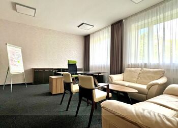 Pronájem kancelářských prostor 1400 m², Horní Jiřetín