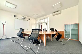 Pronájem kancelářských prostor 1400 m², Horní Jiřetín