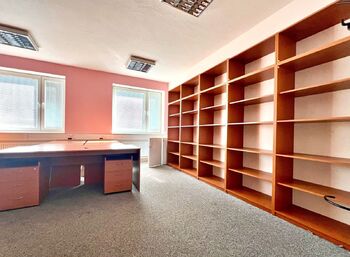 Pronájem kancelářských prostor 1400 m², Horní Jiřetín