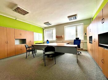 Pronájem kancelářských prostor 1400 m², Horní Jiřetín