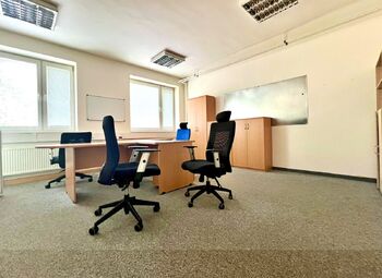 Pronájem kancelářských prostor 1400 m², Horní Jiřetín