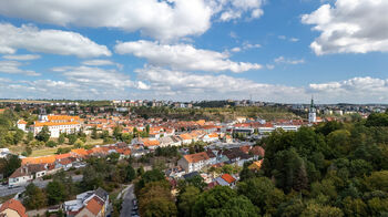 Mezonetový byt 3+kk s možností 4+kk, 110 m², Dr. Ant. Hobzy, Třebíč – Stařečka, místo s duší - Prodej bytu 3+kk v osobním vlastnictví 110 m², Třebíč