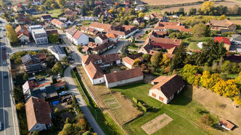Prodej pozemku 3612 m², Lažany