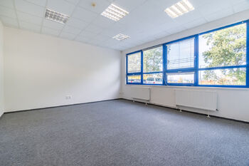 Pronájem kancelářských prostor 107 m², Tuchoměřice