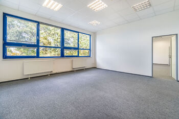 Pronájem kancelářských prostor 107 m², Tuchoměřice