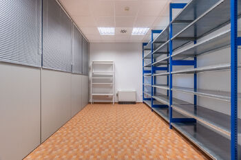 Pronájem kancelářských prostor 107 m², Tuchoměřice