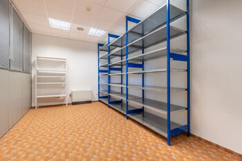 Pronájem kancelářských prostor 107 m², Tuchoměřice