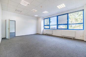 Pronájem kancelářských prostor 107 m², Tuchoměřice