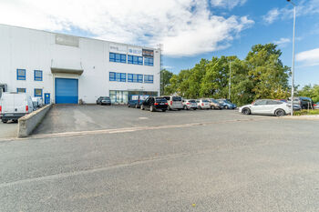 Pronájem kancelářských prostor 107 m², Tuchoměřice
