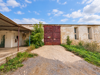 Pronájem zemědělského objektu 420 m², Bitozeves