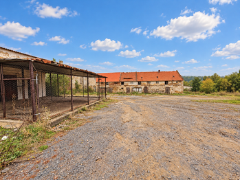 Pronájem zemědělského objektu 420 m², Bitozeves
