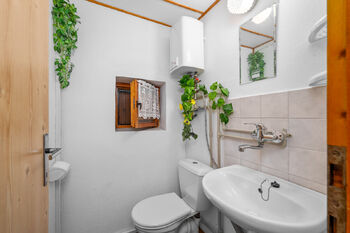 Samostatné WC - Prodej chaty / chalupy 80 m², Hlincová Hora