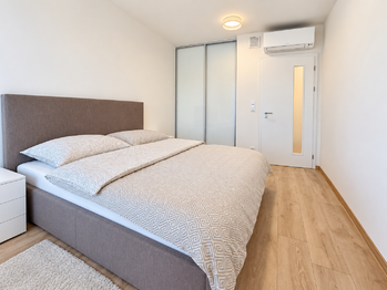 Pronájem bytu 2+kk v osobním vlastnictví 49 m², Praha 7 - Holešovice
