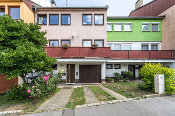 Prodej bytu 3+1 v osobním vlastnictví 62 m², Praha 9 - Vinoř