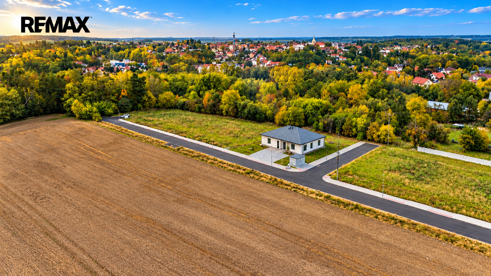 Prodej pozemku, 911 m2, Týnec nad Labem