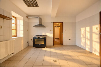 Prodej restaurace 300 m², Skalsko