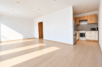 Pronájem bytu 1+kk v osobním vlastnictví 34 m², Praha 9 - Černý Most