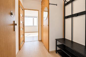 Pronájem bytu 1+kk v osobním vlastnictví 34 m², Praha 9 - Černý Most