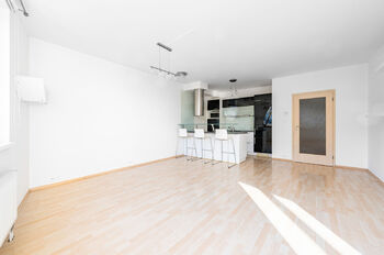 Prodej bytu 3+kk v osobním vlastnictví 83 m², Praha 10 - Hostivař