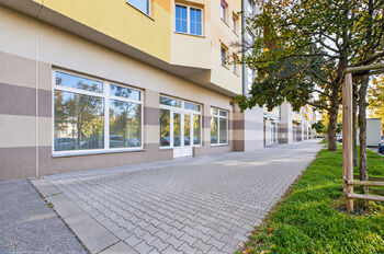 Komerční prostor  - Prodej obchodních prostor, Praha 5 - Hlubočepy 