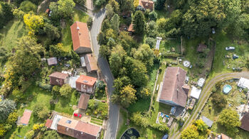 Prodej pozemku 894 m², Hlinná